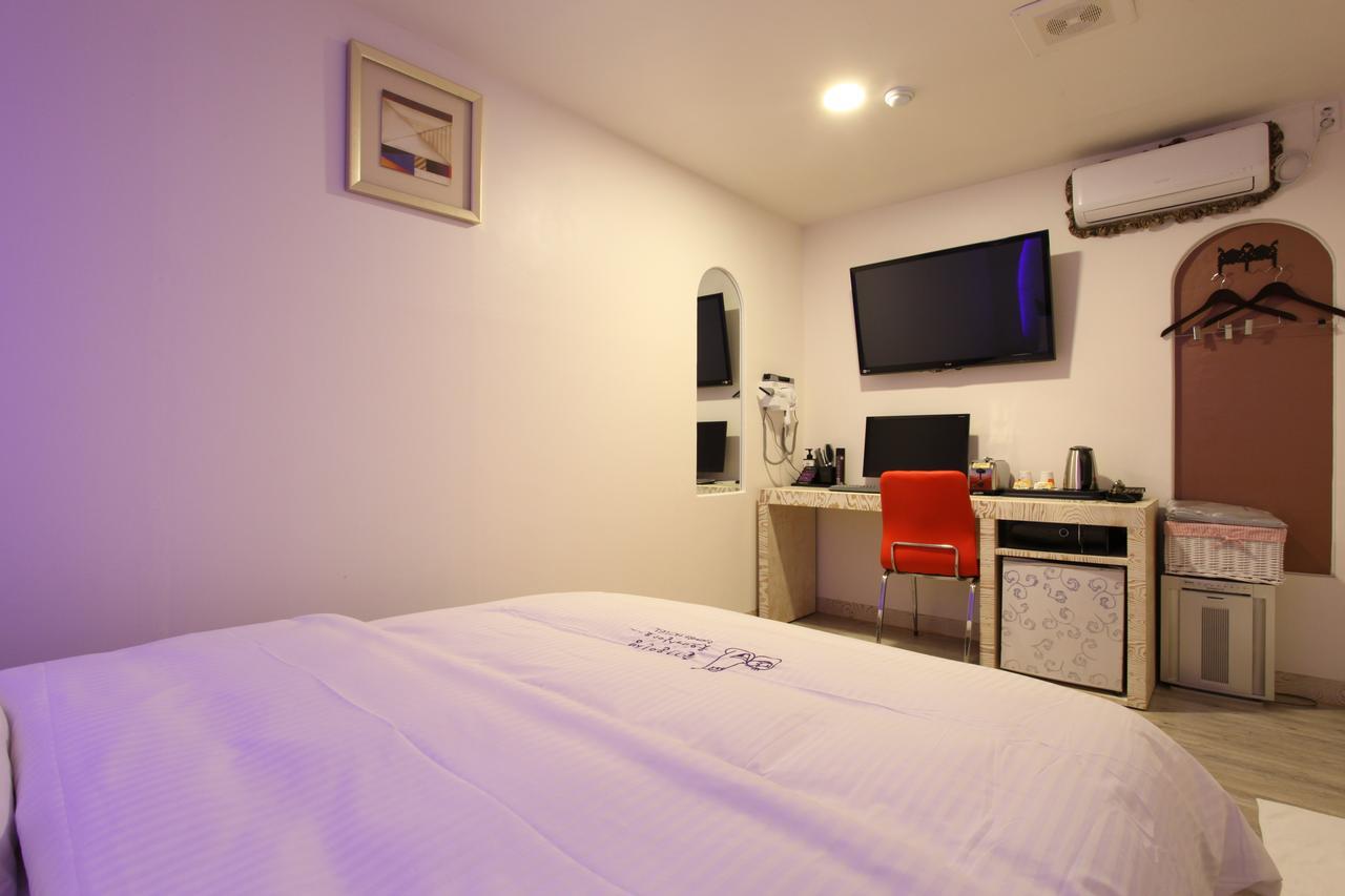 جويانج Riviera Motel المظهر الخارجي الصورة